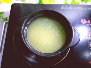 放浓汤宝熬好后小火