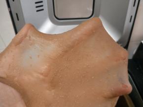 检查可以抻出结实不易破的薄膜即可。