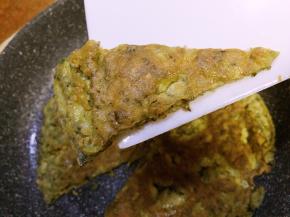 烘好后用切刀切成自己喜欢的形状，或者不切