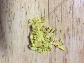 老姜剁碎