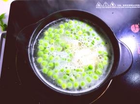 煮开后放入空心粉