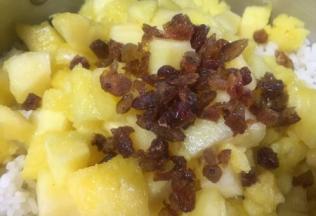 再放入切粒的葡萄干