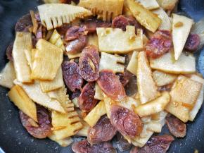 加六月鲜酱油。