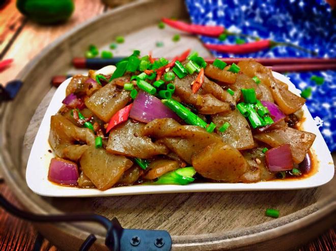 泡椒红烧魔芋花