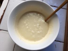 直到表面变干，没有水分就可以了，怕里面没熟，就用筷子插进去，没有水分就说明好了