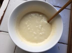 直到表面变干，没有水分就可以了，怕里面没熟，就用筷子插进去，没有水分就说明好了