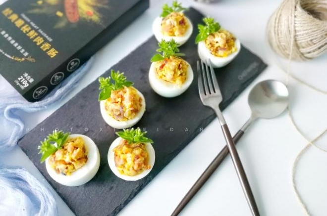 鸡蛋香肠沙拉杯