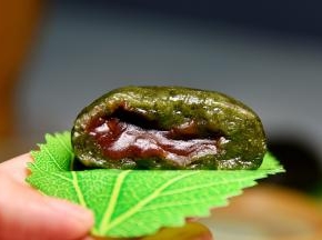软糯香甜可口的青团完成了