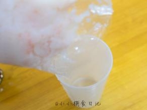 将直达生鲜的虾仁提前一天放冰箱解冻，