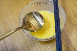 40g鸡蛋+一小勺水