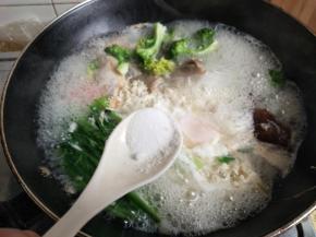 加入少许盐