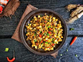 翻炒均匀，即可盛盘。