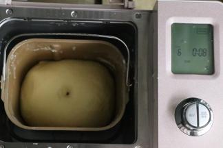 发酵至两倍大戳洞不回缩。