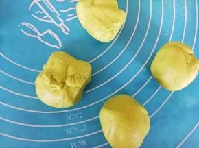面团平均分成八分