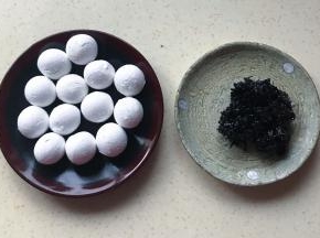 准备好汤圆和干菜，干菜最好炒熟或者蒸熟