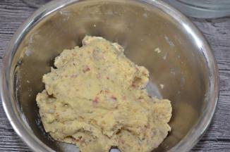 直接用手抓捏成团