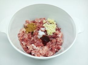 十三香2克，鸡粉2克