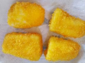用吸油纸吸去多余的油