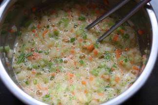 6、搅拌均匀，浓稠状态即可。