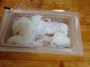魔芋丝去外壳控水备用