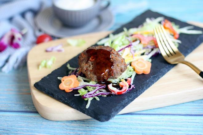 香煎黑胡椒胡萝卜牛肉饼