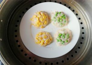 上锅蒸制，蒸8-10分即可