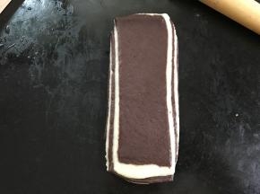 再次擀开。