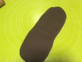 再次用擀面杖擀成长条