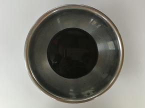 过滤掉蝶豆花，称取蝶豆花水185g，放凉备用，可以放进冰箱冷藏使蝶豆花水尽快降温