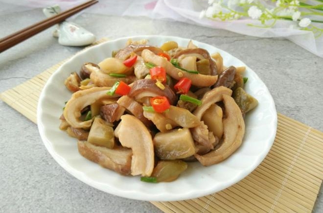 榨菜炒猪肚