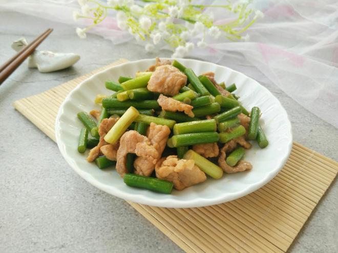 蒜薹炒肉片