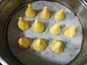 全部做好以后放在蒸锅里，上汽以后再蒸13分钟，焖5分钟就可以出锅了