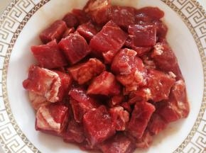 牛排切丁