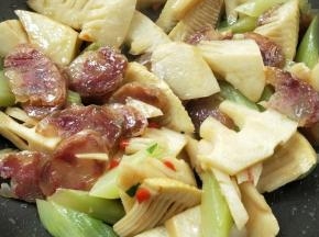 翻炒均匀，关火。