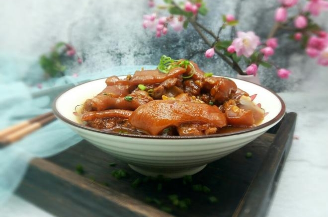 五香酱猪蹄