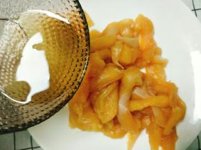 腌制好以后加入蛋清