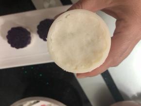 余下的一半用山药填满，压紧。