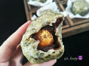 来吃一个。好有嚼劲啊。不错