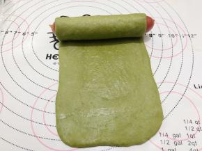 码上热狗肠由上往下卷