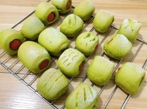 出炉移至烤网晾凉