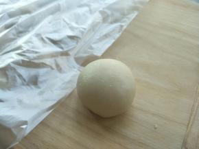 收口朝下放置。