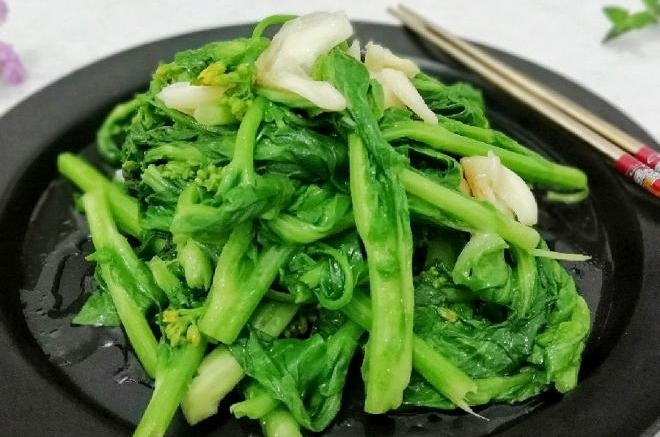 蒜蓉白菜苔