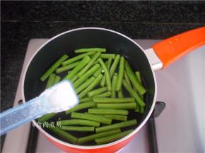 调入适量盐，再煮沸