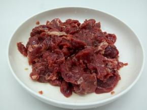 用筷子拌均匀，