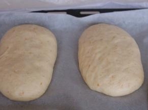 二次发酵完成，烤箱165度预热