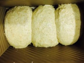 可稍稍用手心压一压。