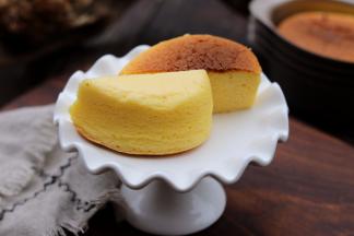 没有直接放在水里看烤，底部就不会湿露露的