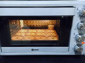 放入烤箱最底层170度20分钟。