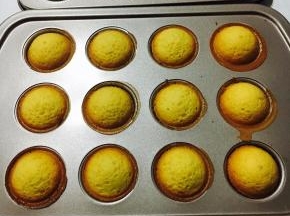 还没出炉已满屋子香了～～「黑巧克力隔水割融化，白巧克力不用融化」