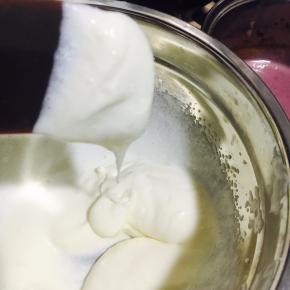 .至浓稠可流动的状态！